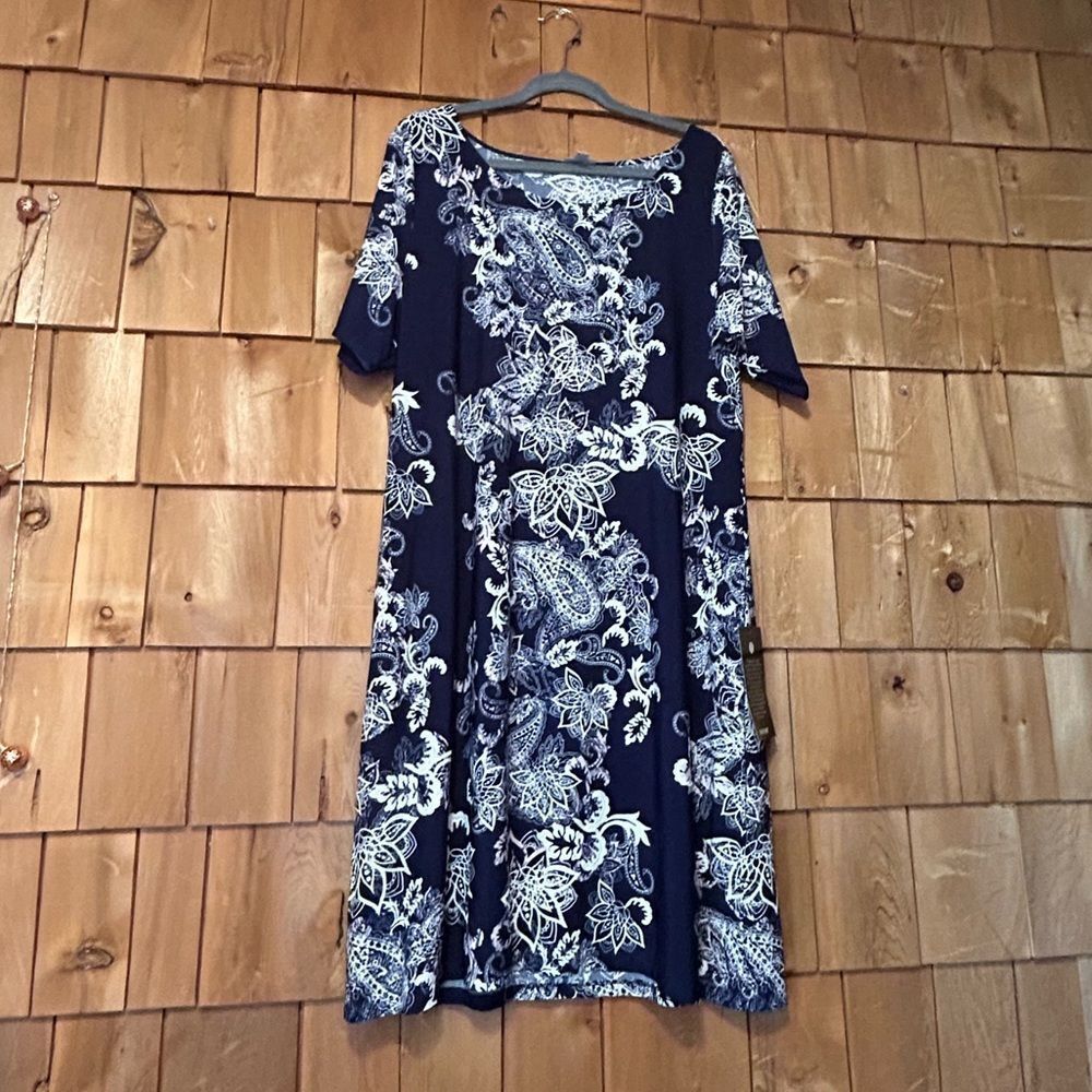 Plus Size Floral Sheath Avenue Dress Size 18/20